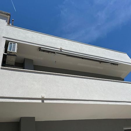 Apartments Milica Kastela Bagian luar foto