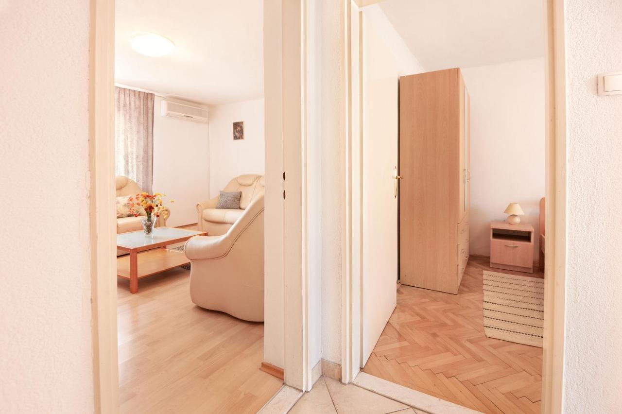 Apartments Milica Kastela Bagian luar foto