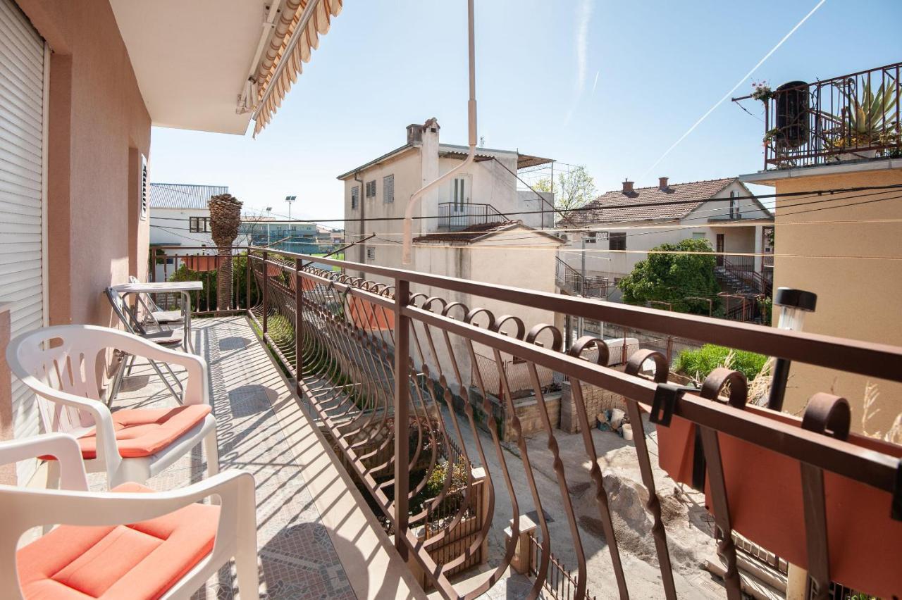 Apartments Milica Kastela Bagian luar foto